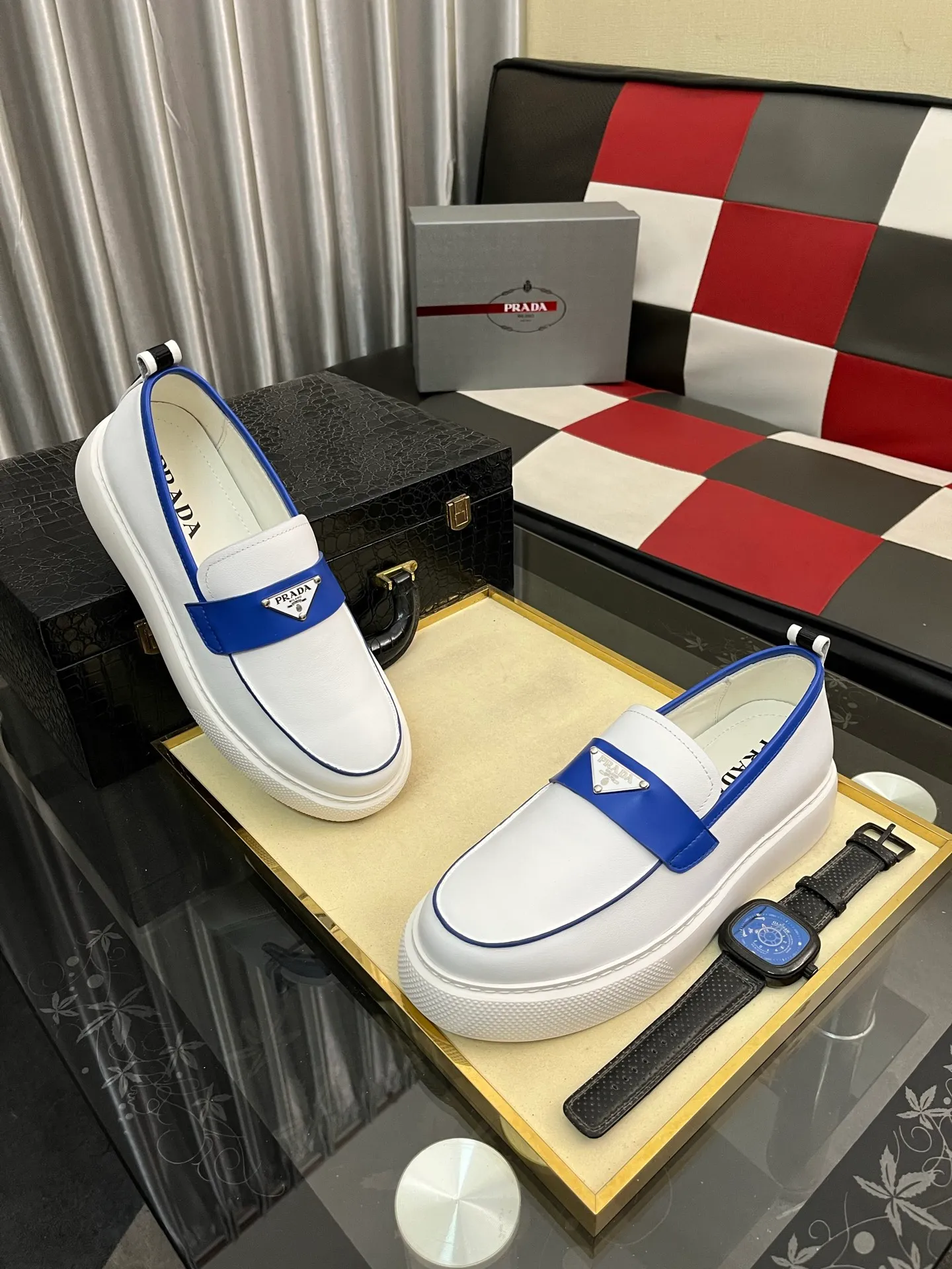 Men's shoes 💰: 560⌚️⌚️[PRADA] Prada casual shoes, originally developed 1:1, made of high-mercerized cowhide with imported cowhide, silk sheepskin lining, rubber outsole, comfortable and soft on the foot, size: 38-443️⃣Colors available